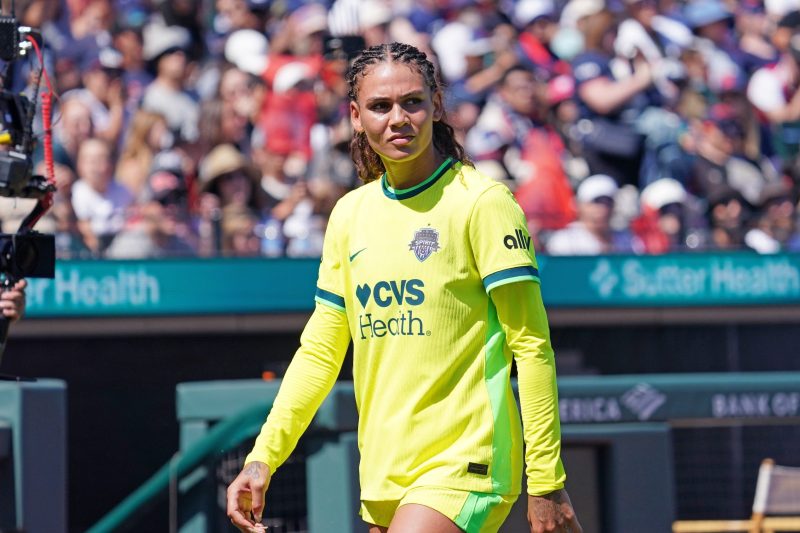 USWNT star signs new deal to end dramatic contract saga