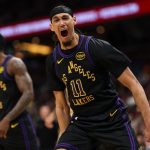 Mascot shove earns NBA player a one-game suspension